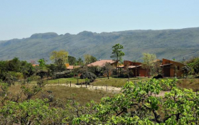 Гостиница Pousada Encantos do Cerrado  Делфинополис